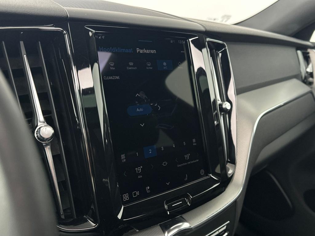 Volvo XC60 t6 340pk recharge r-design| pano| adap.cruise| standkachel| came