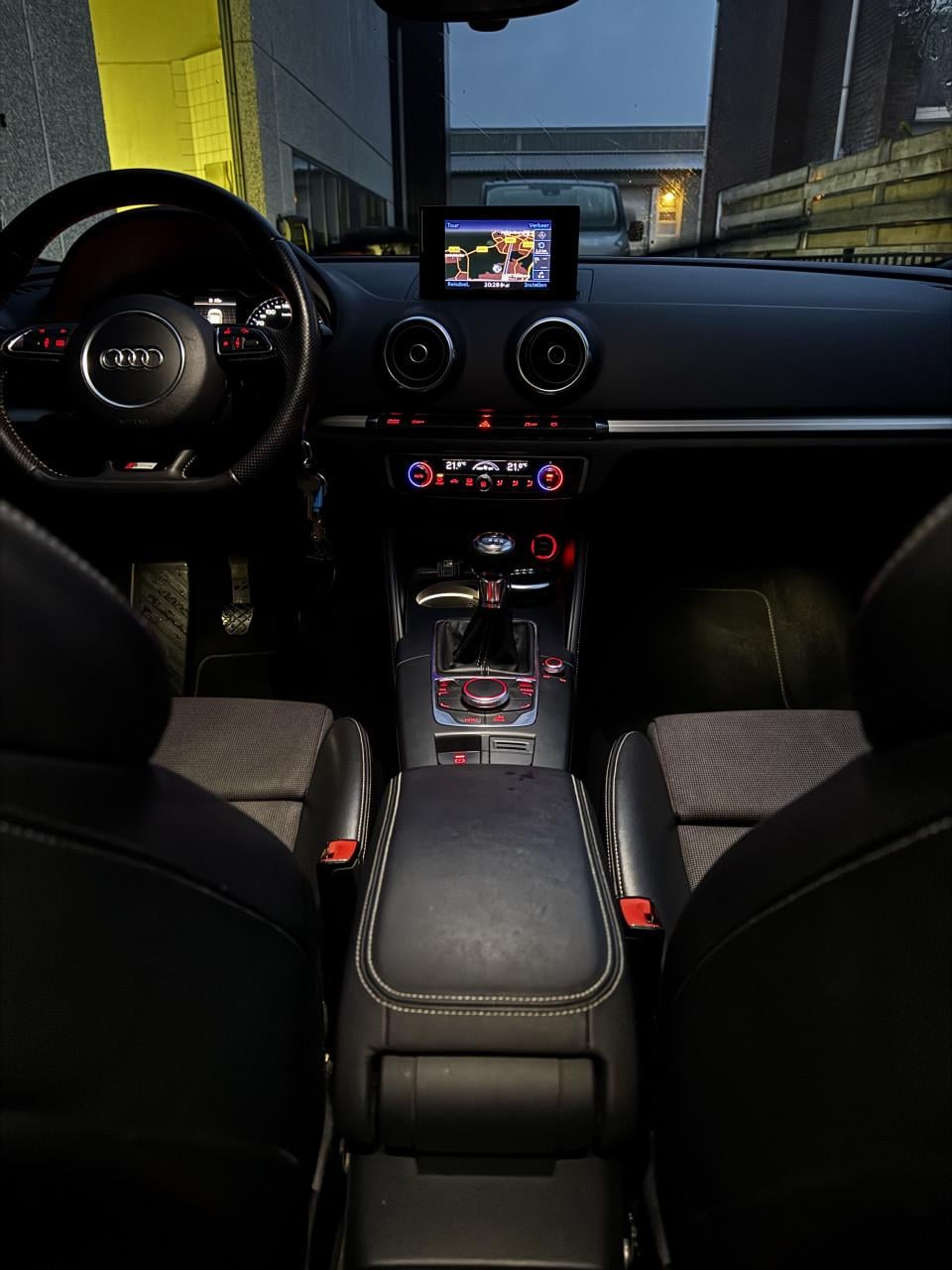 AUDI A3 SPORTBACK 3X S-Line 123PK + B&O