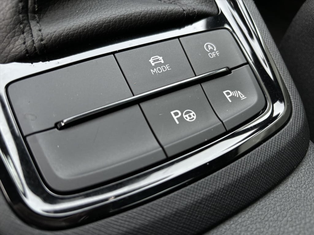 Skoda Kamiq 1.0 tsi greentech 110pk dsg-7 business edition|led|trekhaak|nav