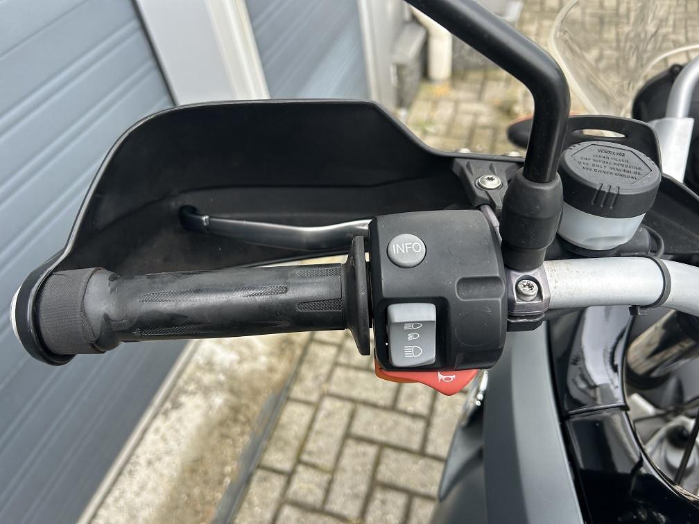 BMW R1200GS uit 2004, topkoffer, net onderhoud gehad, rijklaar €3795,-