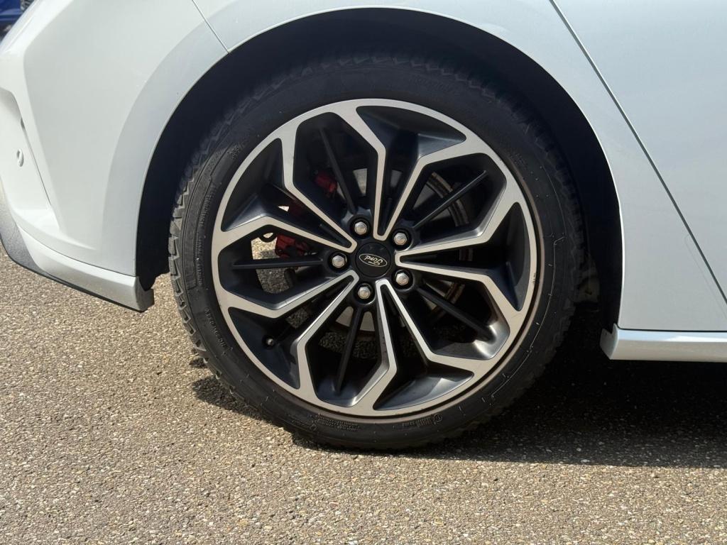 Ford Focus 1.0 ecoboost st line business