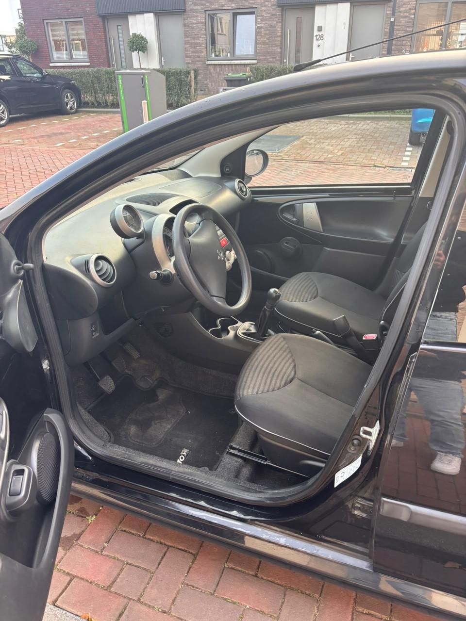 Peugeot 107, 5drs, airco, 62.000 km + recente apk