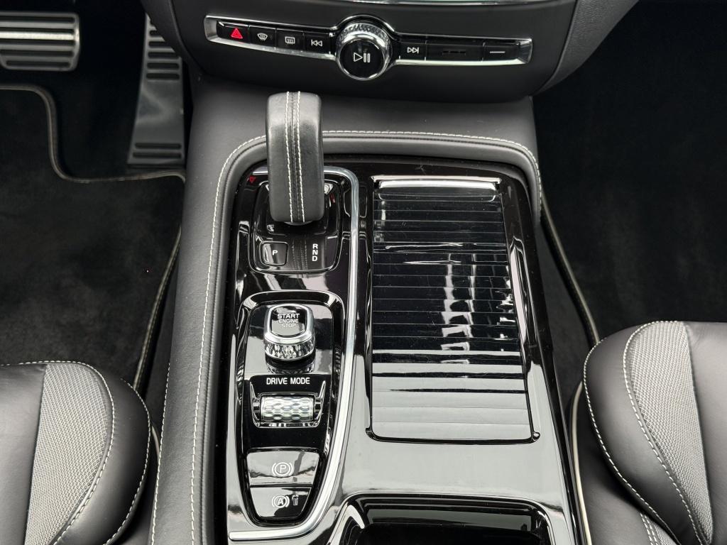 Volvo V60 t6 340pk recharge r-design| panodak| b&w sound| adap.cruise| tre