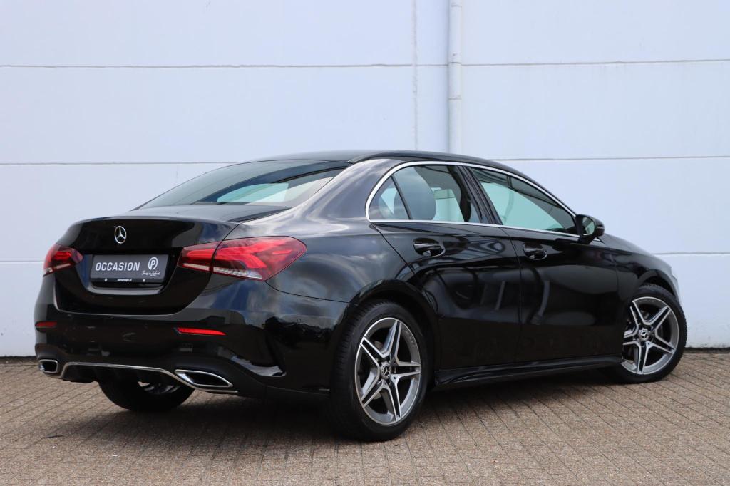 Mercedes-Benz A-Klasse 180 business solution amg 136pk automaat