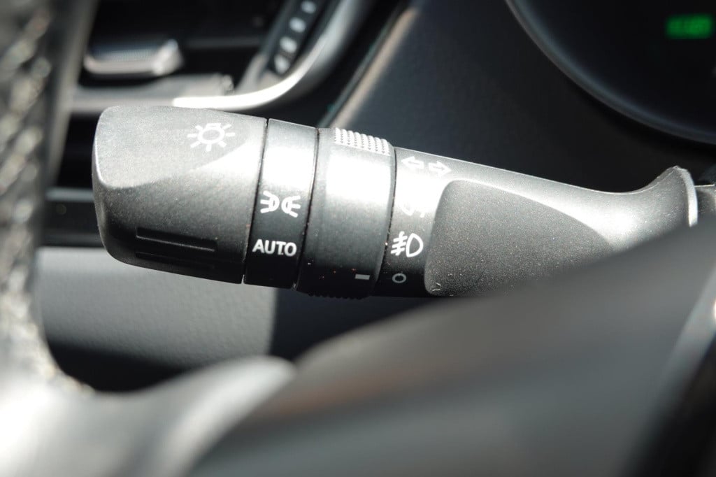 Toyota C-hr 1.8 hybrid adventure