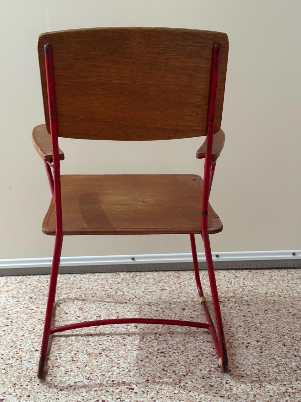 Leuk en stevig vintage kinderstoeltje