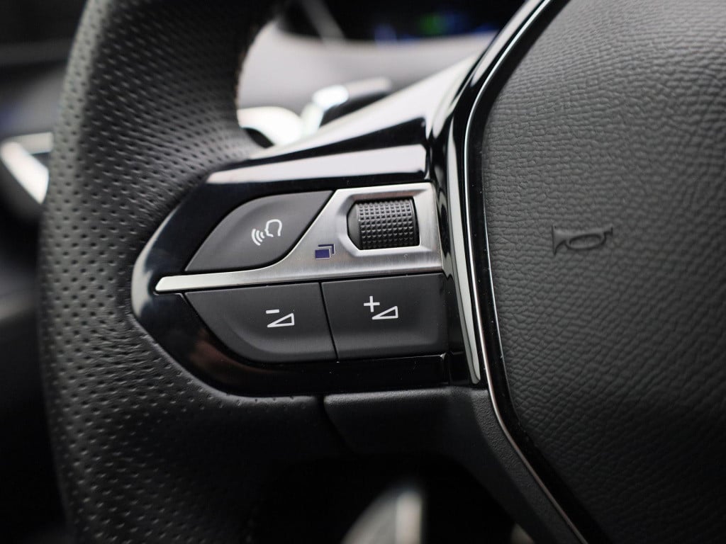 Peugeot 3008 1.6 hybrid gt line | automaat | stoel verwarming | climate con