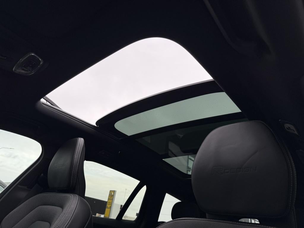 Volvo V60 t6 340pk recharge r-design| panodak| b&w sound| adap.cruise| tre