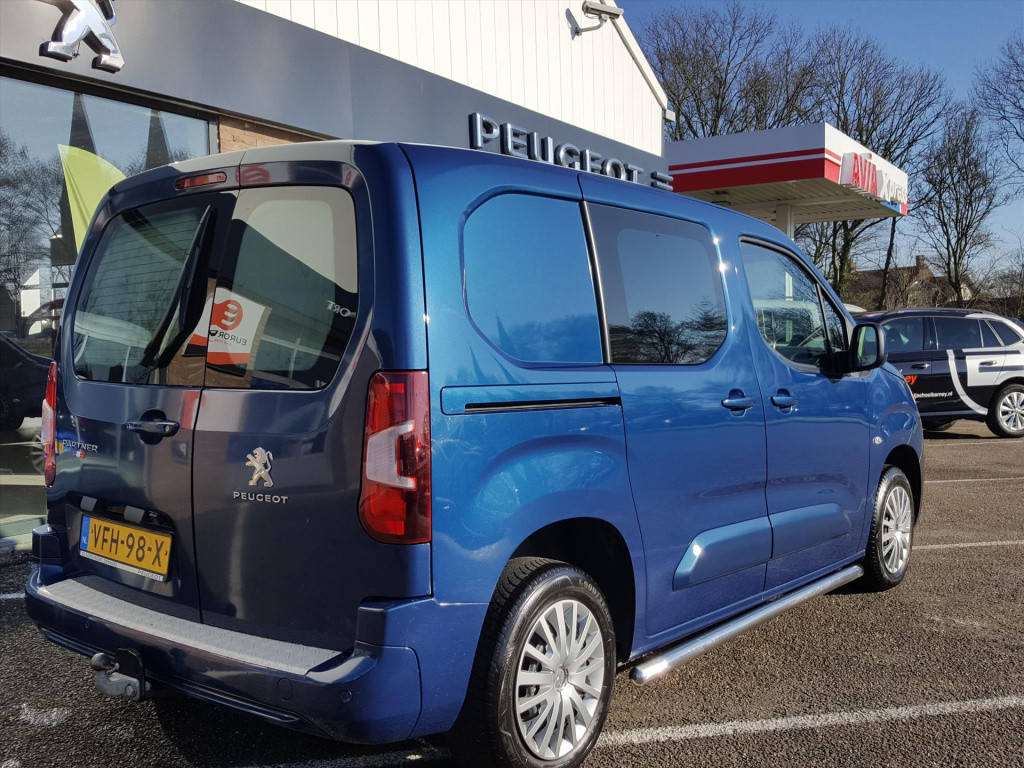 Peugeot Partner premium 1.5 bluehdi 100pk 650kg pack look | trekhaak | navi