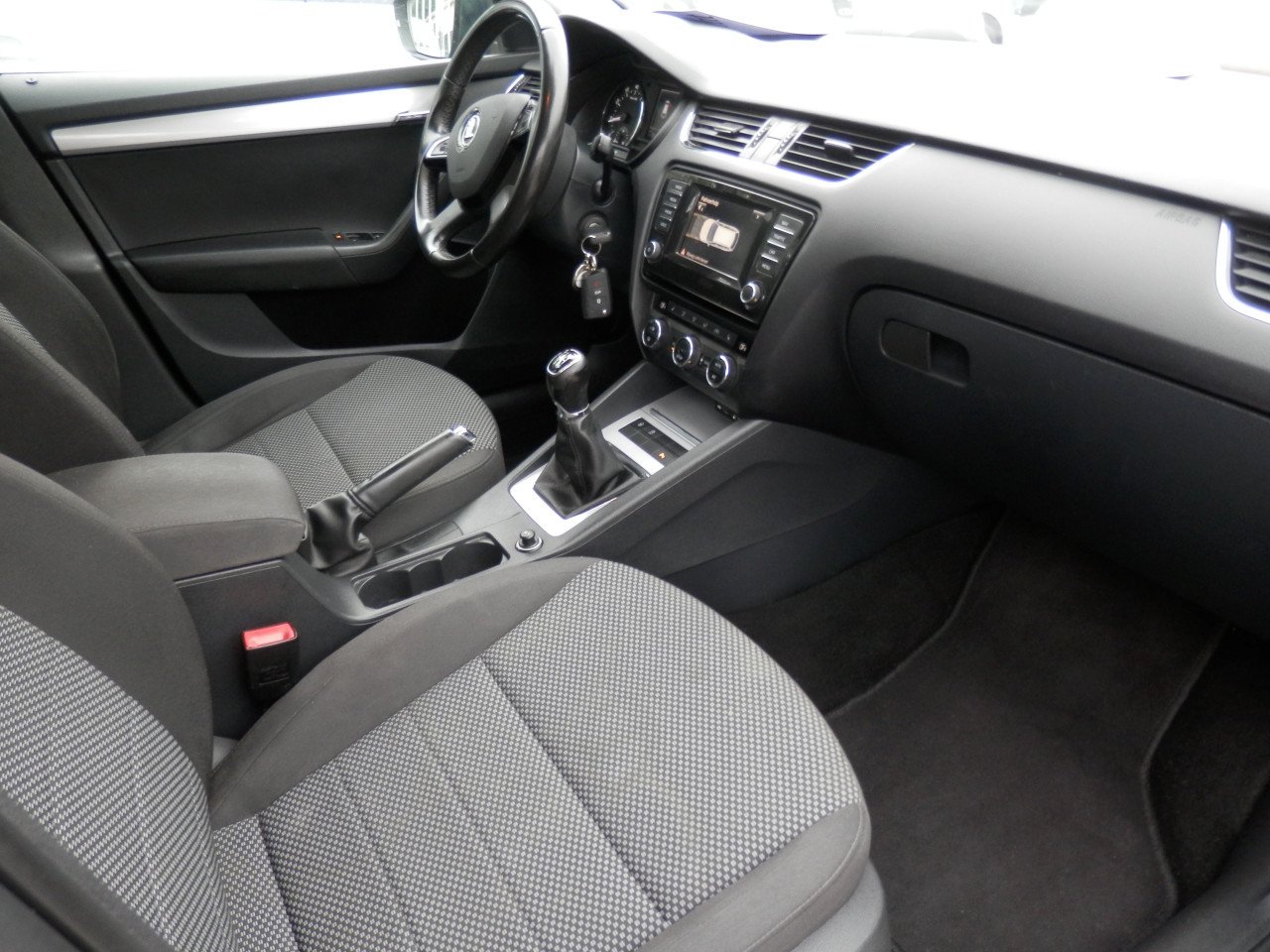 Auto Garant Biedt Aan: Skoda Octavia 1.2 TSI Greentech Elegance