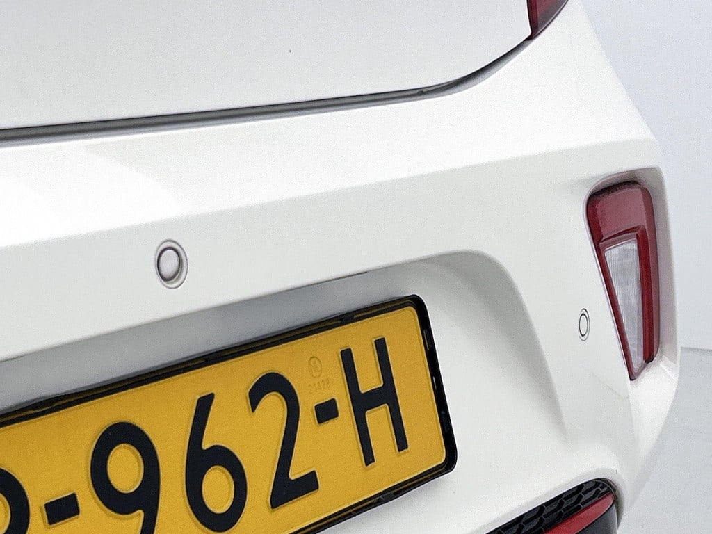 Kia Picanto 1.2 cvvt gt-line | navigatie | apple carplay / android auto | c