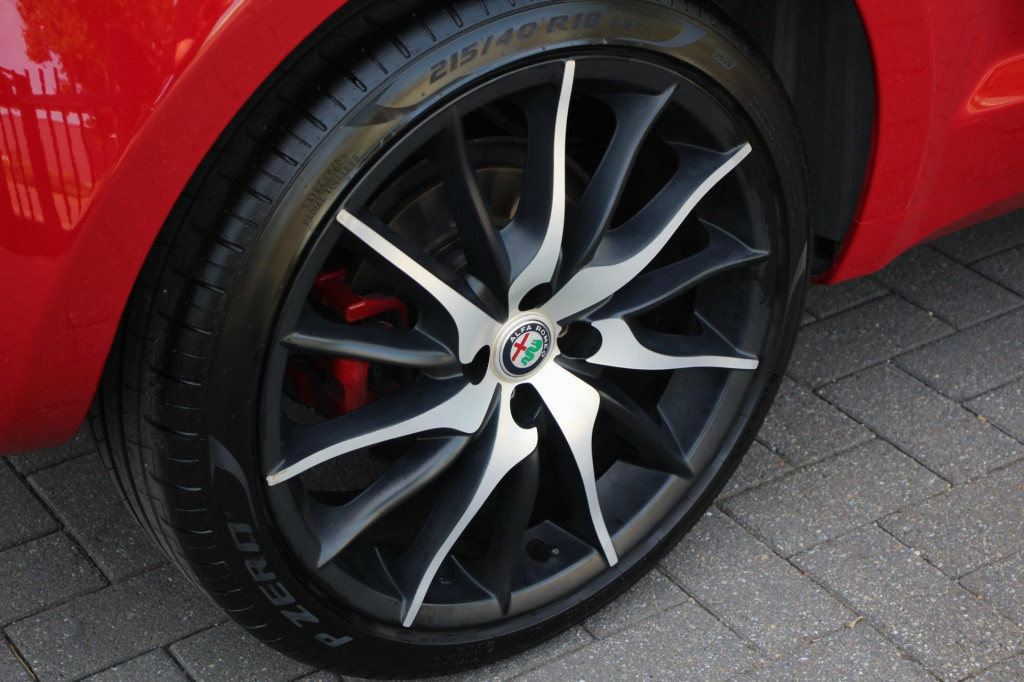 Alfa Romeo MiTo 1.4 t multiair turbo veloce 170pk tct - rosso alfa - dab - 