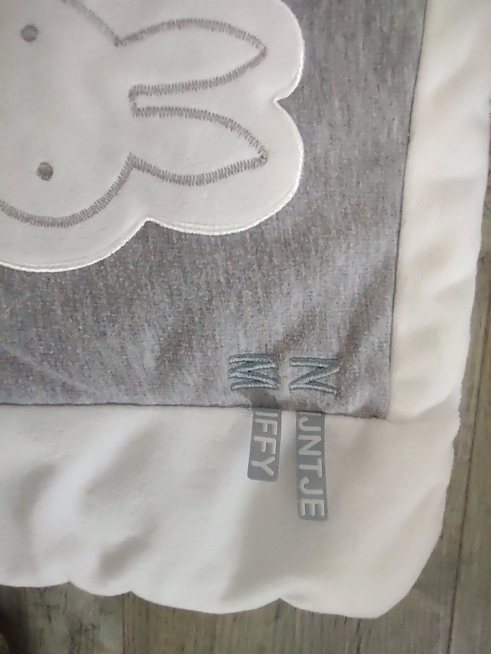 Prachtig boxkleed Merk: Nijntje Miffy.