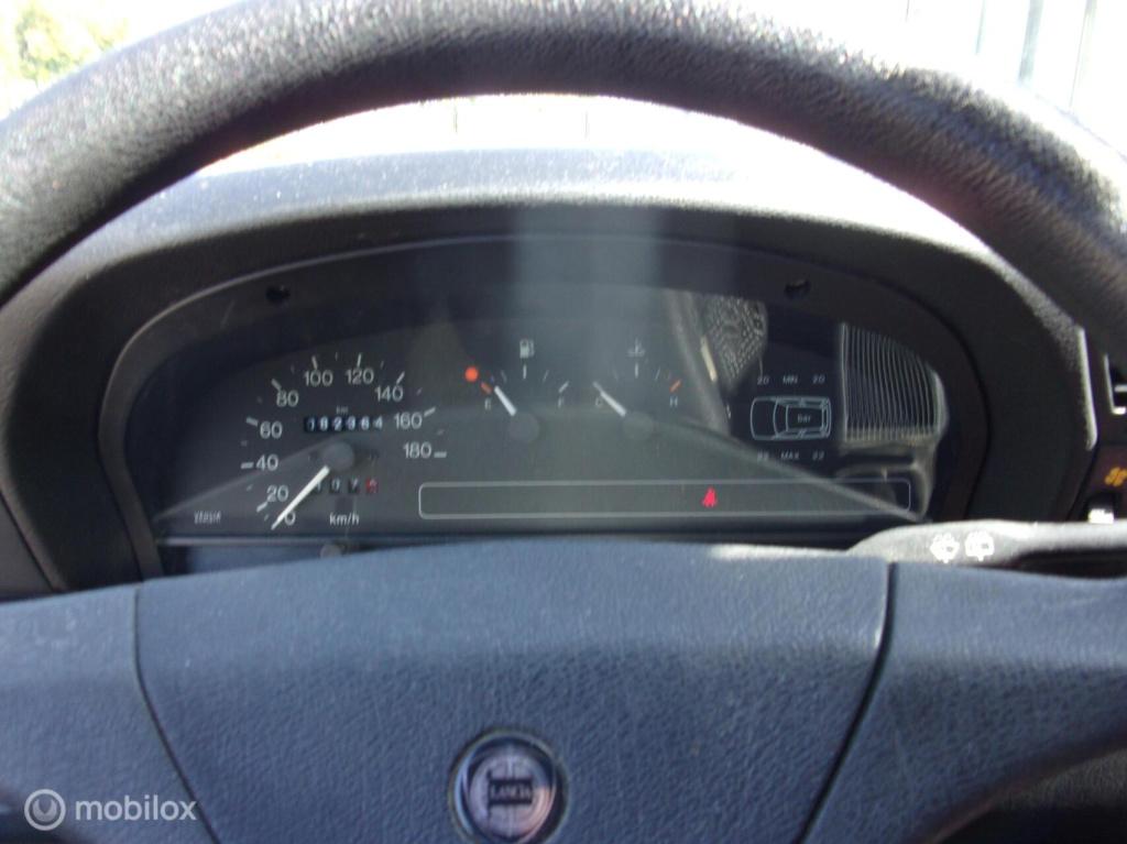 Lancia Y 10 1.1 junior