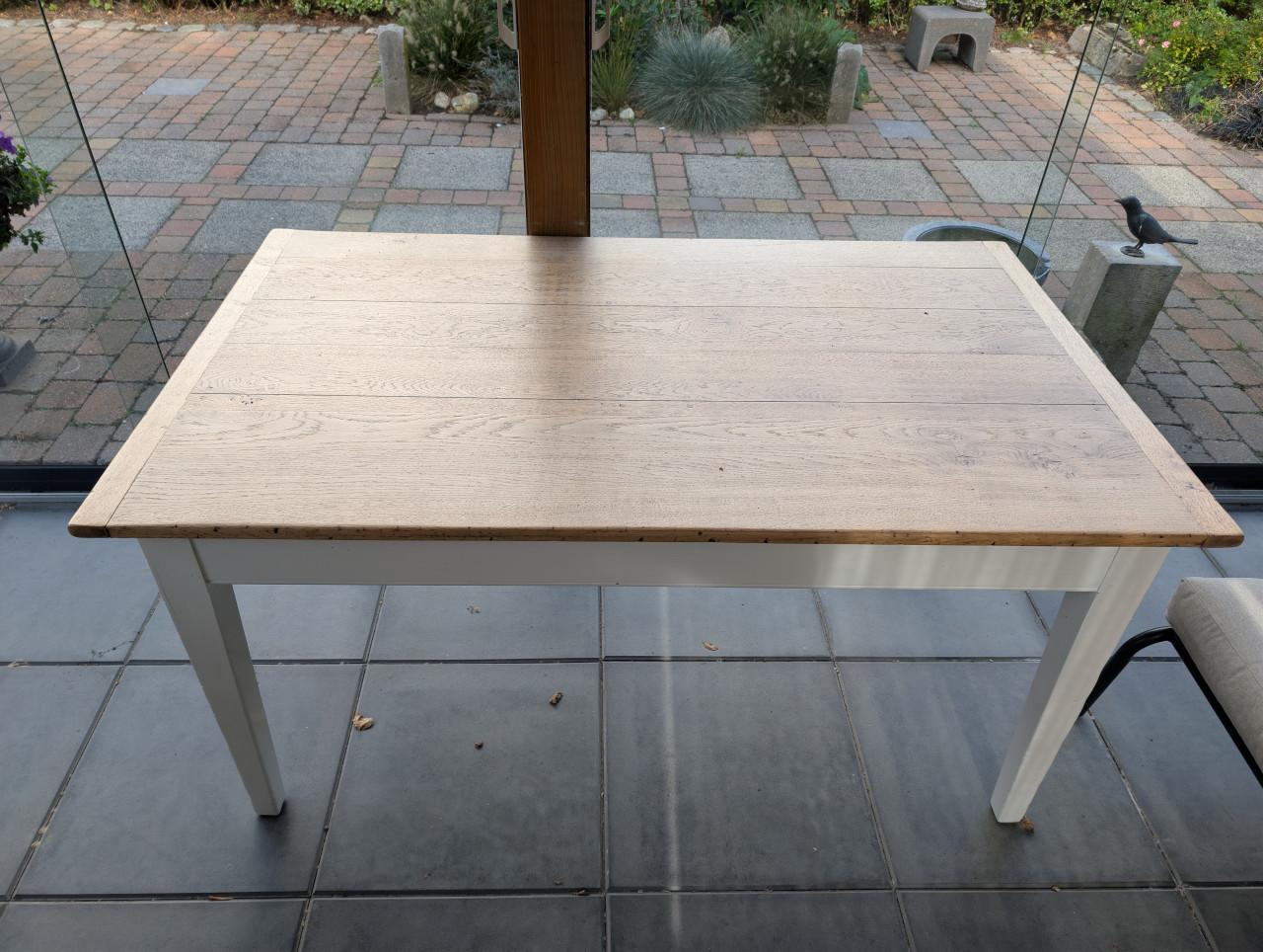 Houten eettafel