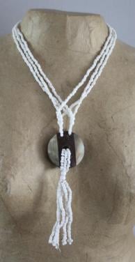 Witte kralen ketting met hanger