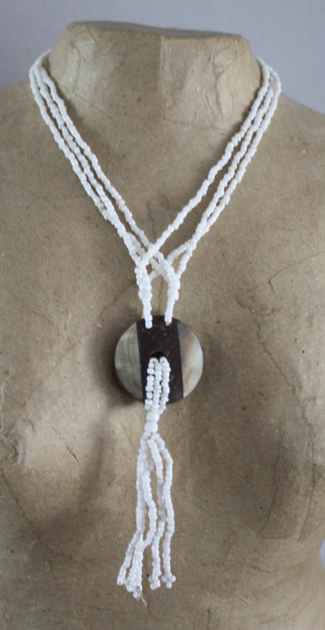 Witte kralen ketting met hanger