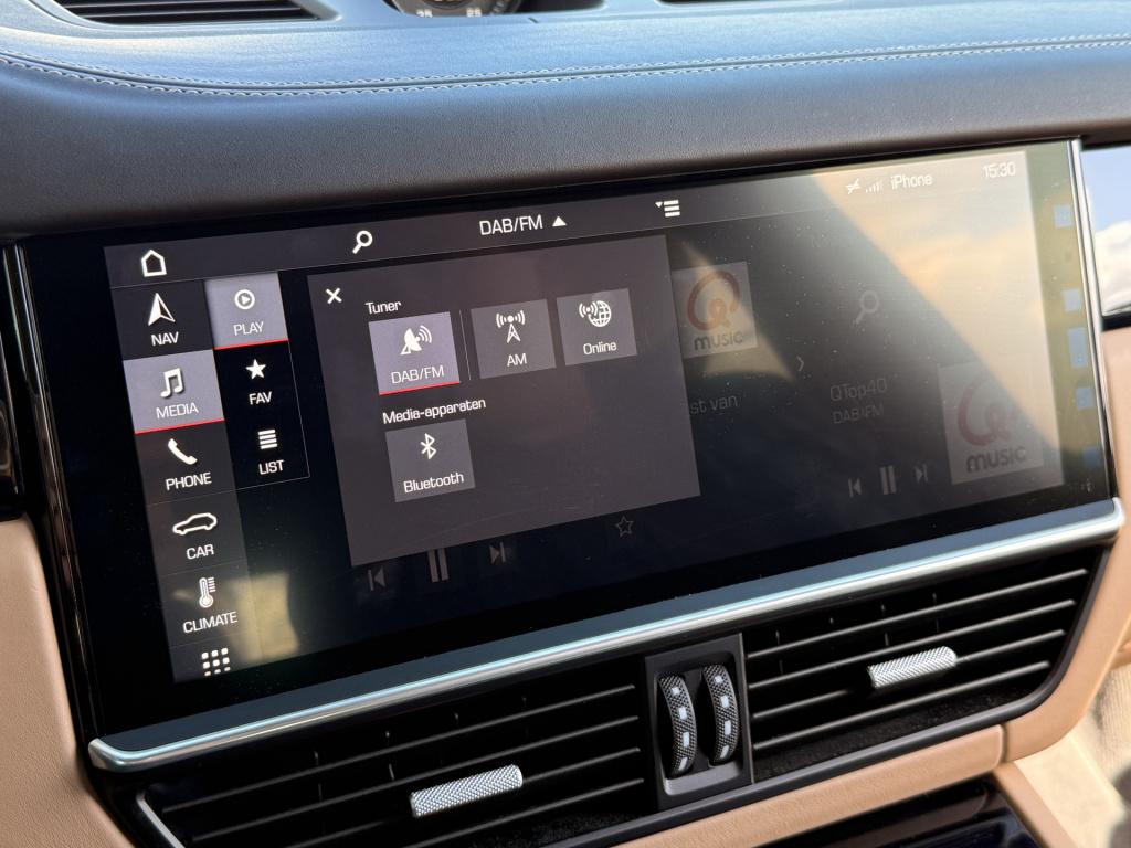 Porsche Cayenne 3.0 | sportdesign | pano | sportchrono | luchtvering | acc 