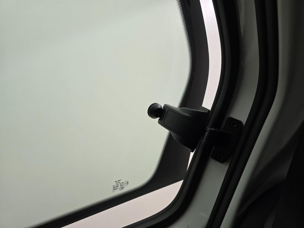 Volkswagen UP! occasion 1.0 move up! bluemotion met airco en navigatie | tw