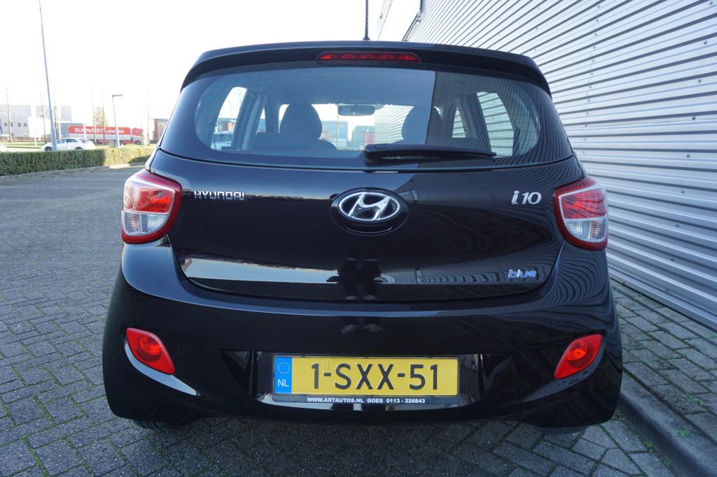 Hyundai I 10 1.0i i-motion comfort plus airco / elektr. ramen / nap