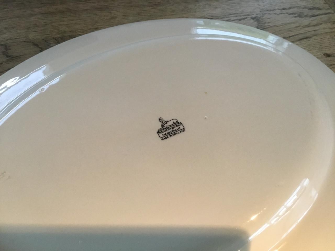 Ovale schaal Petrus Regout