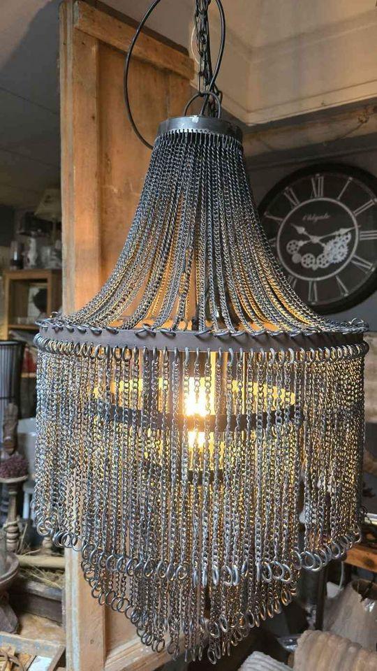 DECO. VERLICHTING, BANKEN, STOELEN, KASTEN, ENZOVOORT.....LOOP EENS