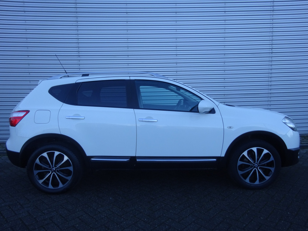 Nissan Qashqai 1.6 connect edition climate control / camera / trekhaak / lm