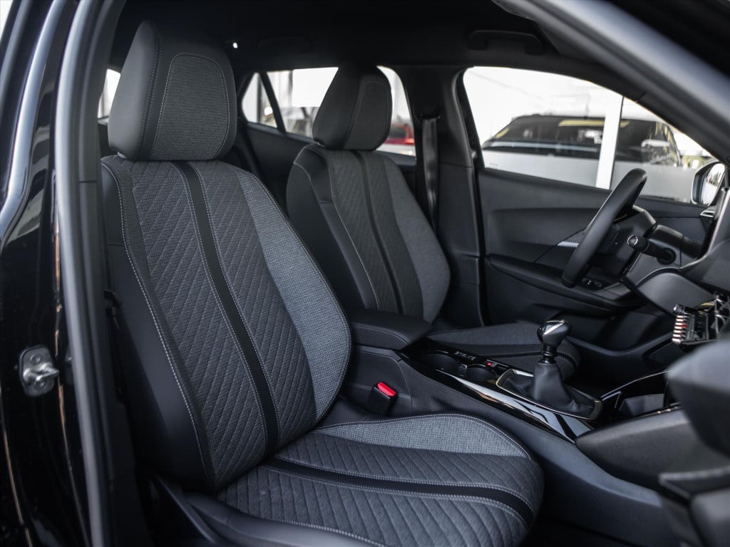 Peugeot 2008 1.2 puretech 100pk allure | camera | stoelverwarming | carplay
