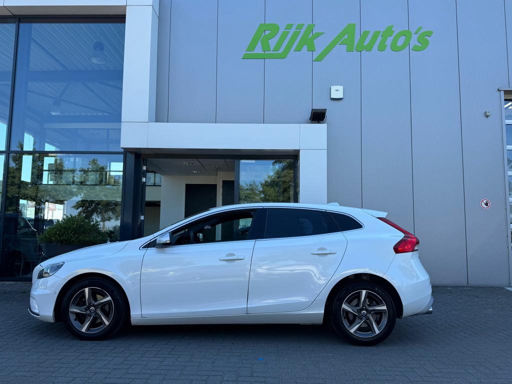 Volvo V40 2.0 d2 r-design business * nap * 100% onderhouden * 2e eigenaar