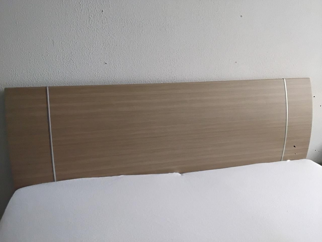 Mooi bed 1.40x200 incl. Zgan matrassen
