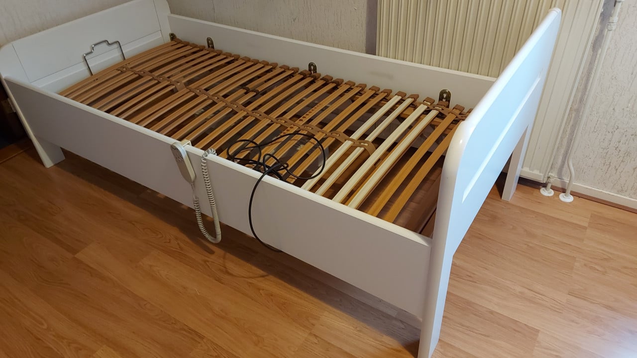 Seniorenbed Elektrisch Verstelbaar Bed 90x200 - Zo Goed