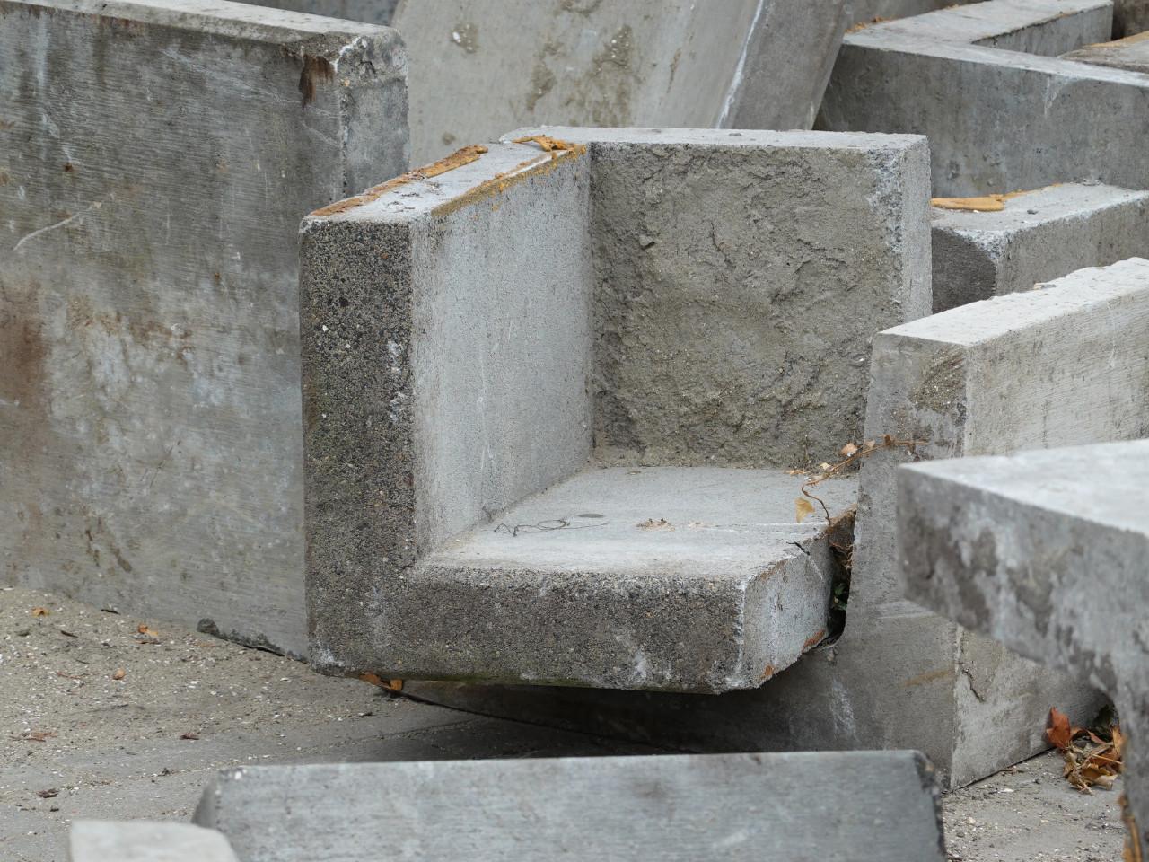 Betonnen keerwand te koop ongeveer 30 stuks