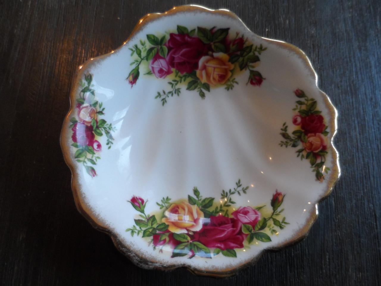 ROYAL ALBERT  Old Country Roses