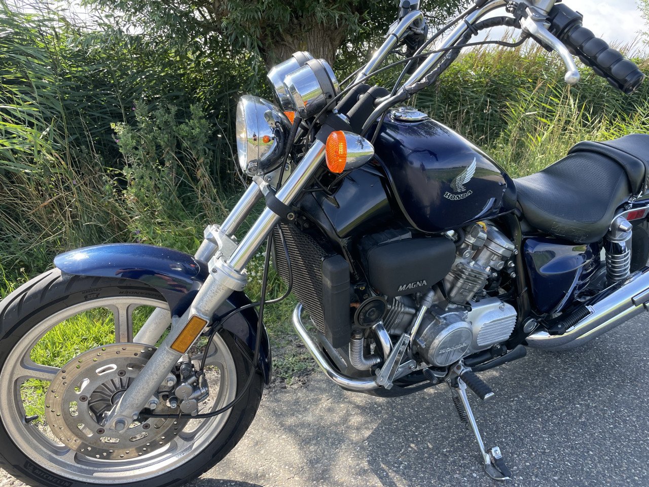 Honda Super Magna VF700C