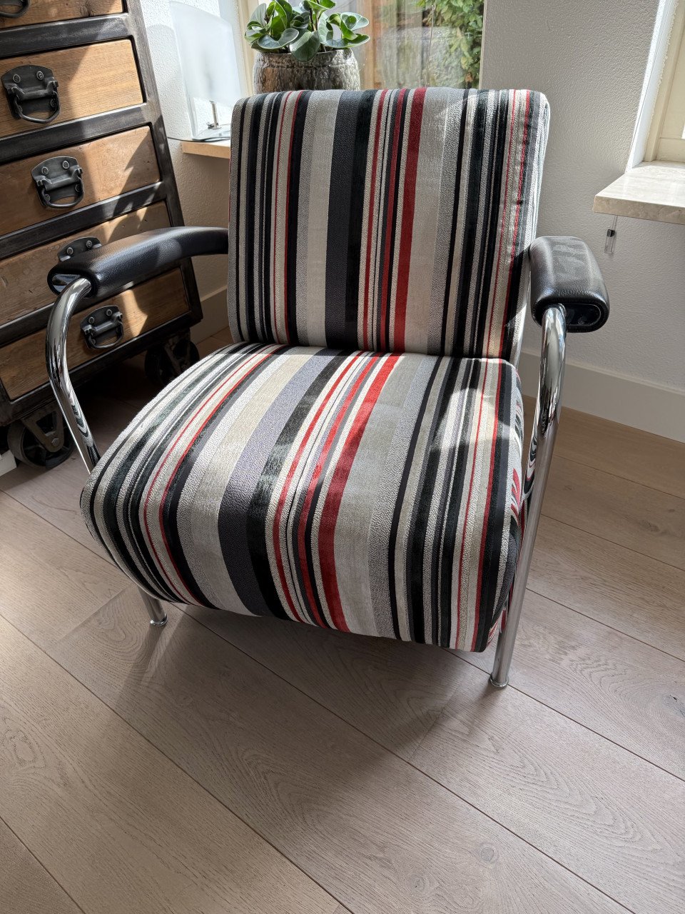 2 mooie Scylla stoelen van Leolux te koop