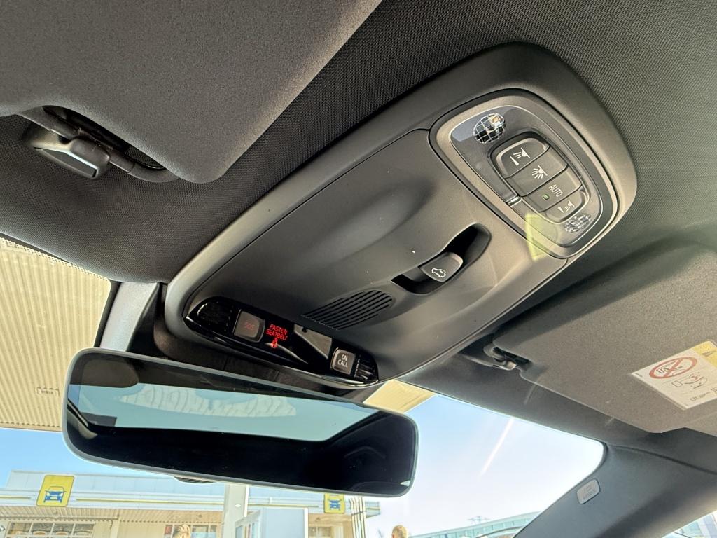 Volvo V40 t3 153pk aut6 polar+ sport| panodak| camera| h&k sound| trekhaak