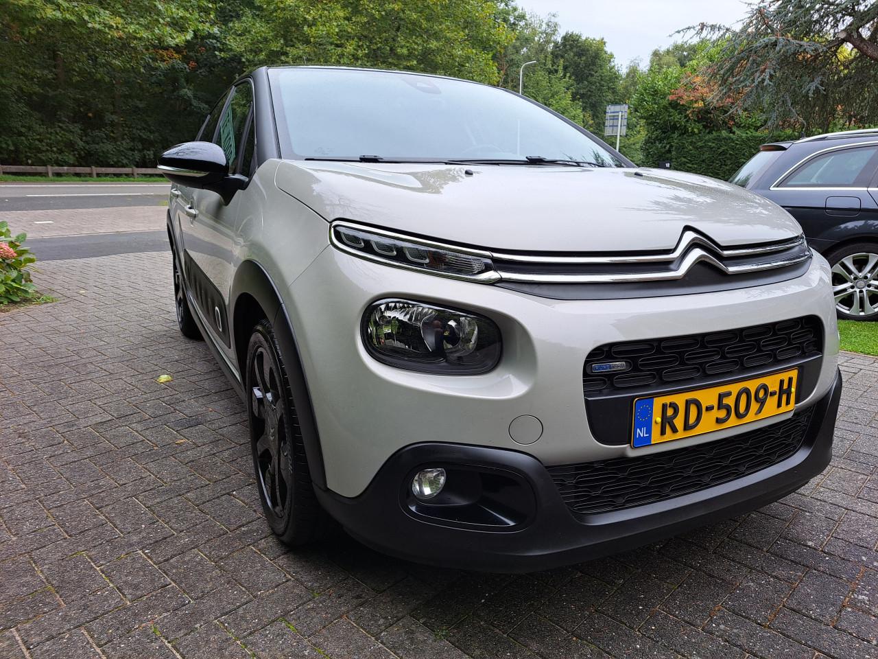 Te Koop Citroën C3 PureTech 1.2 Shine van bouwjaar 30 oktober 2017.