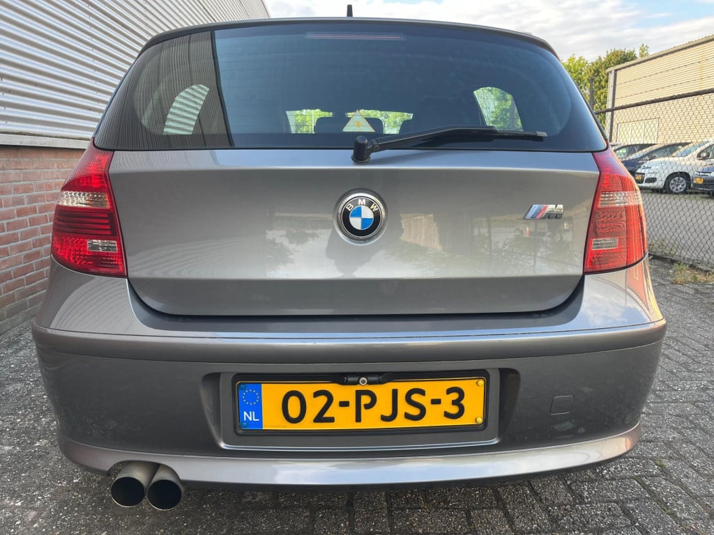 BMW 1 Serie 116i business line ultimate edition | m pakket | leder | trekha