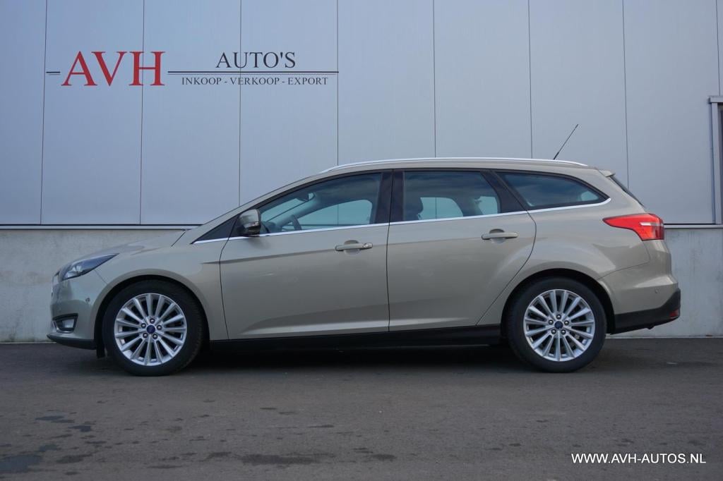 Ford Focus wagon 1.0 titanium edition