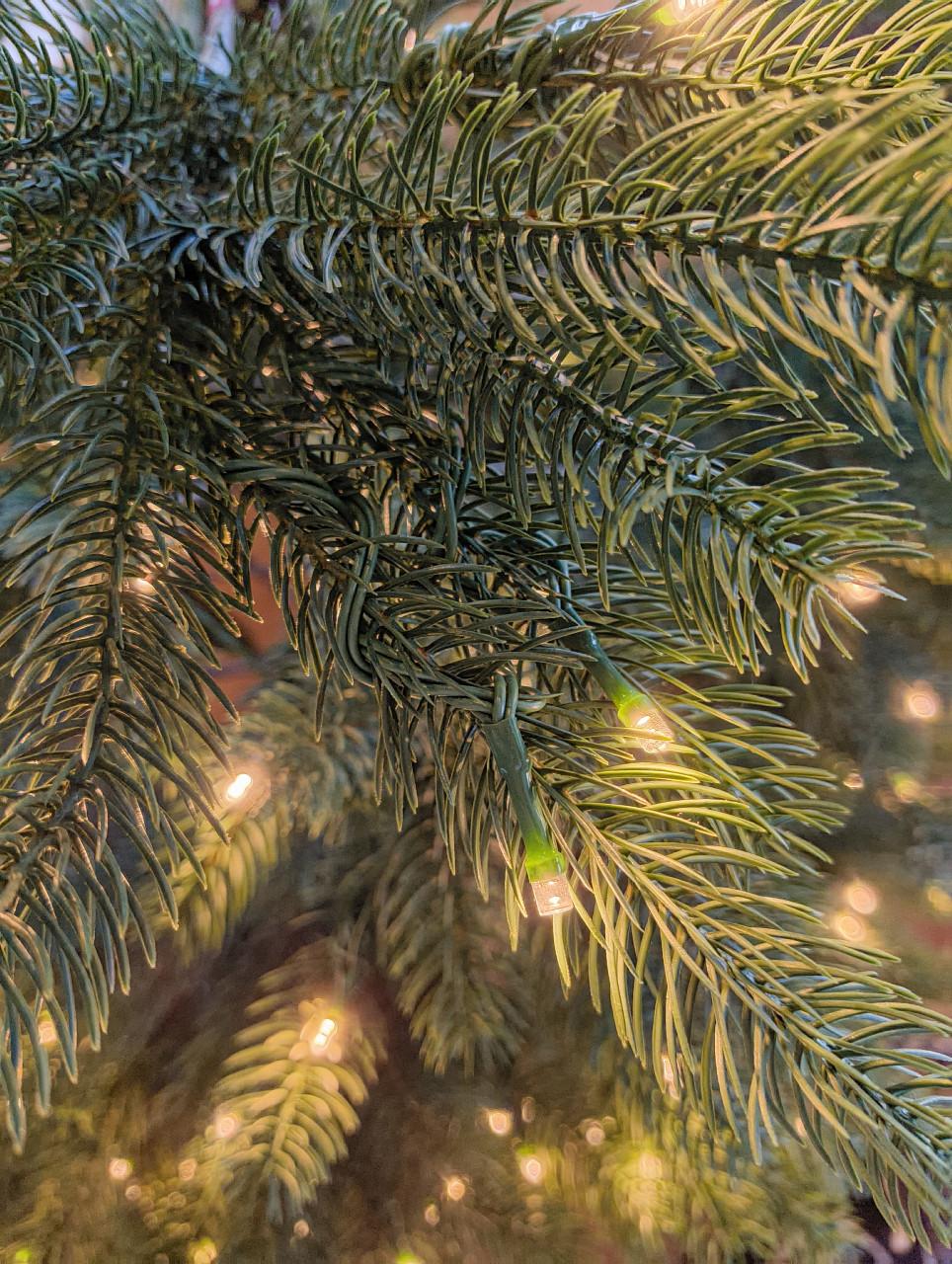 Supermooie kunstkerstboom met verlichting