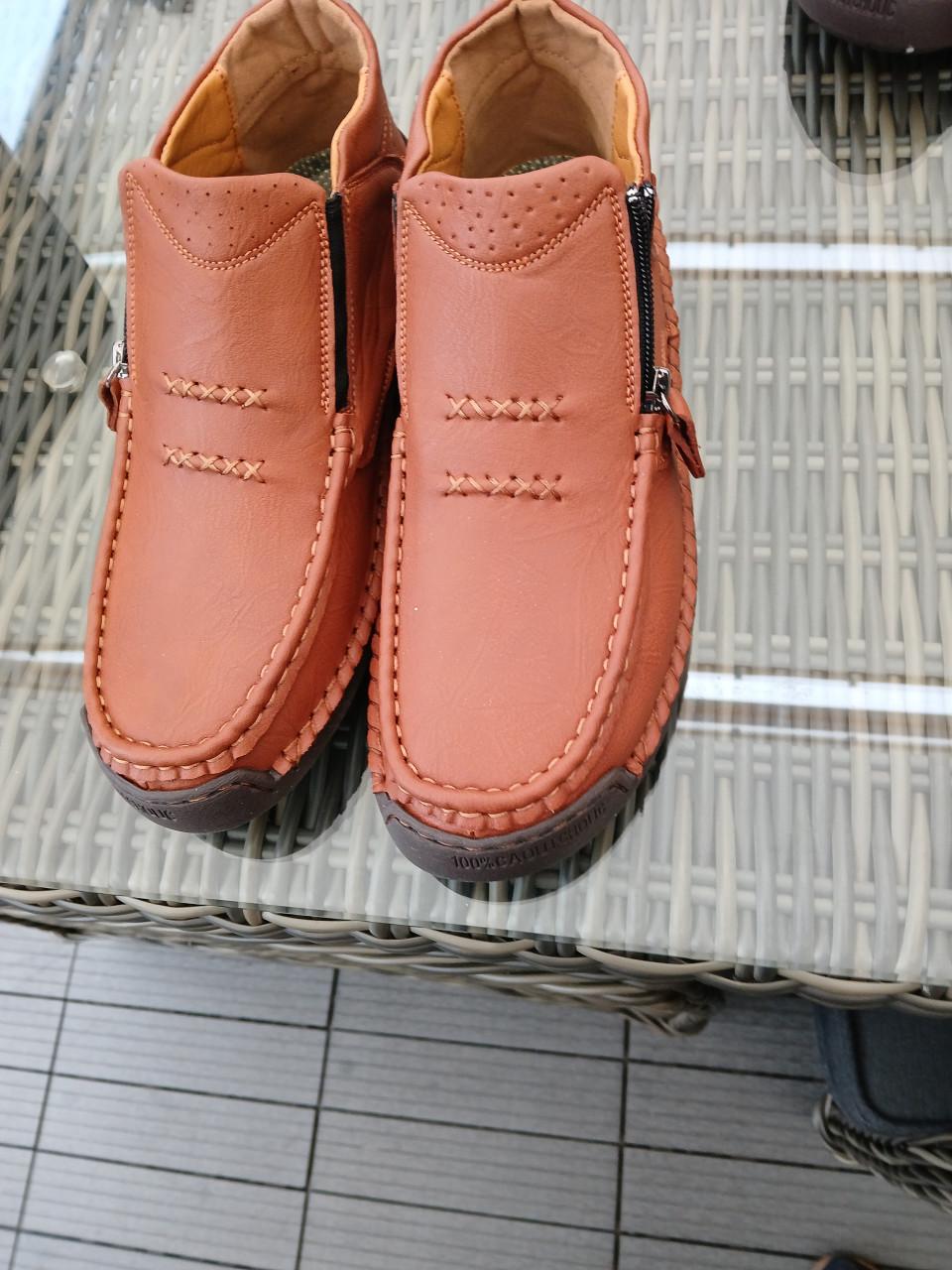 MOOIE SNEKERS MAAT 39