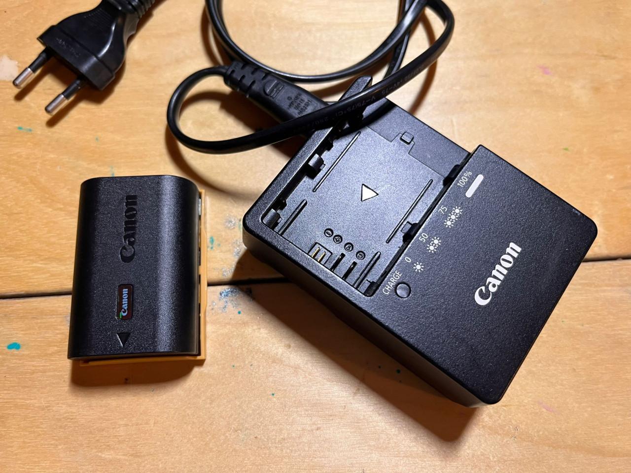 Canon R7 - Hoge kwaliteit systeemcamera, zo goed als nieuw