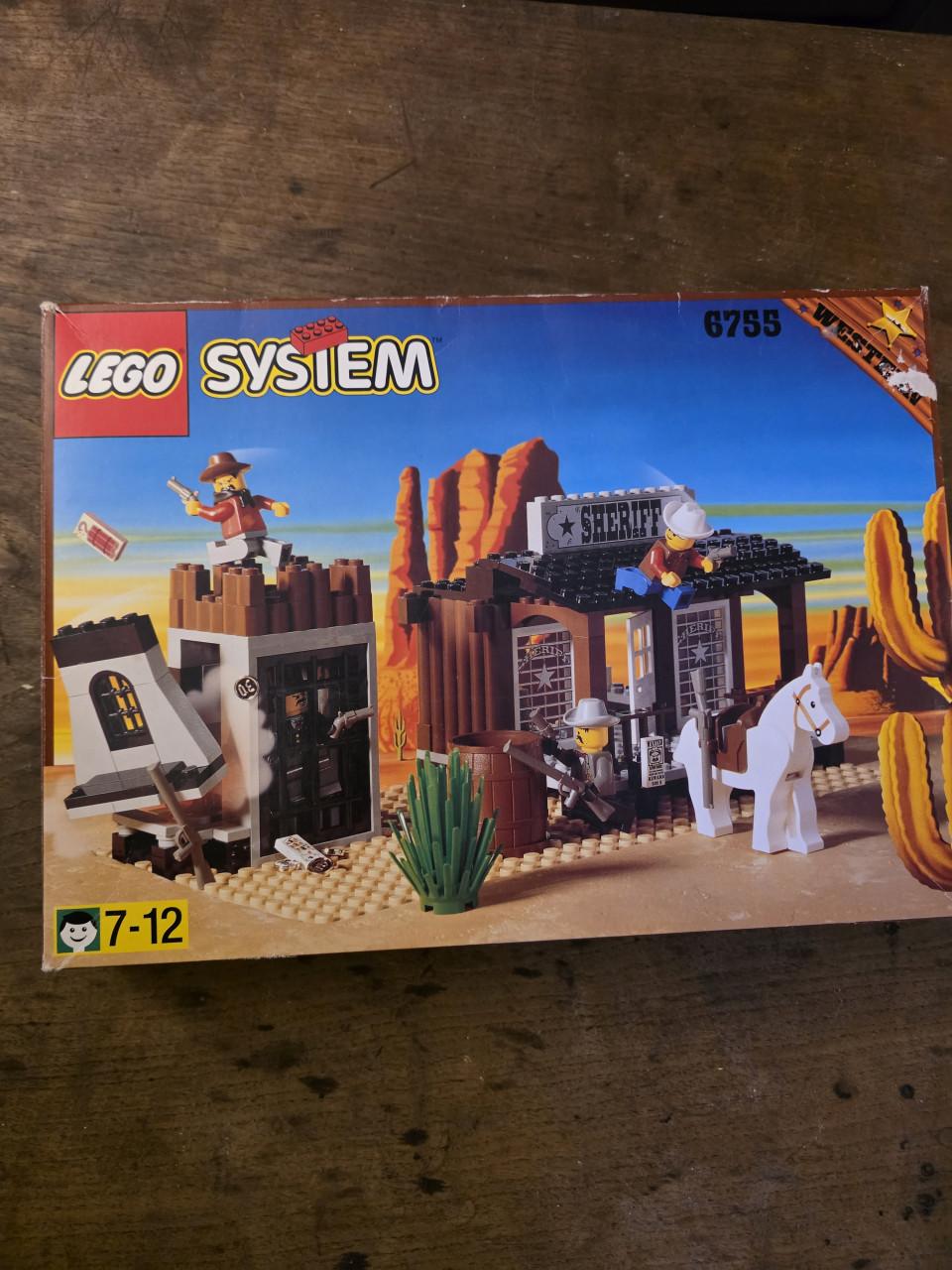 Lego sheriff look up