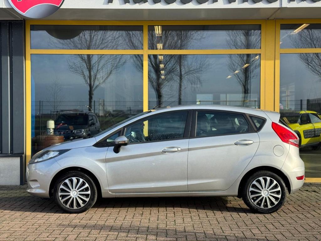 Ford Fiesta 1.25 trend | 67.650km! | airco | nap | bovag garantie