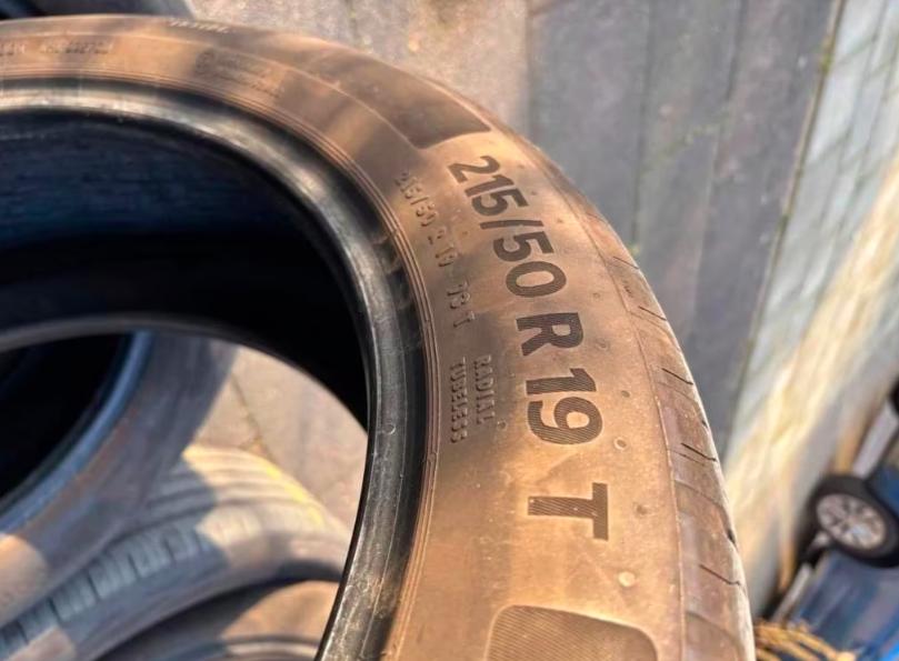 Continental zomerbanden Volkswagen ID3 215/50 R19