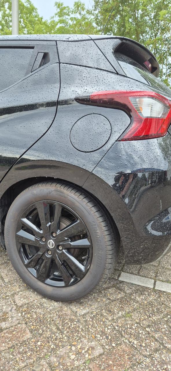 Velgen met band van Nissan Micra (16 inch)