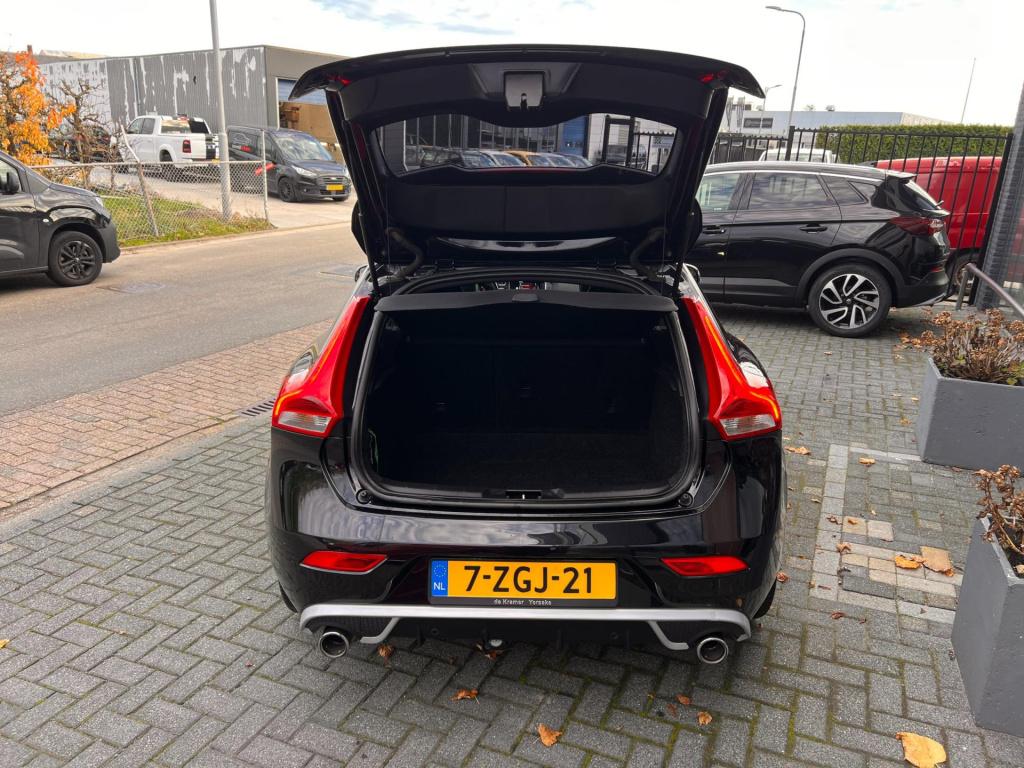 Volvo V40 2.0 d4 r-design business