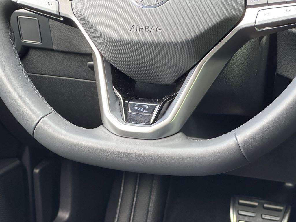 Volkswagen T-cross 1.0 tsi dsg r-line | iq light | dode hoek | keyless | vi