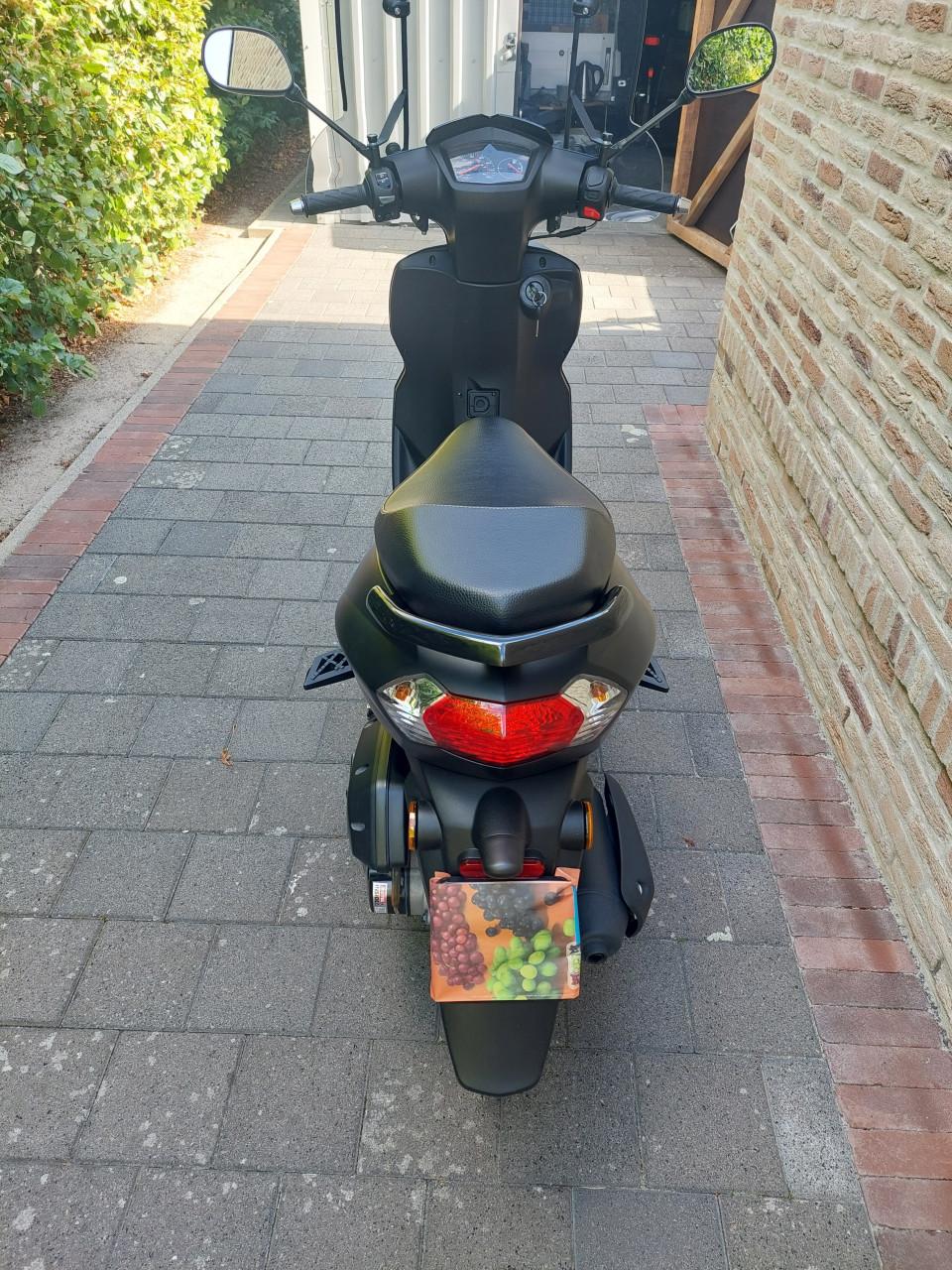 Peugeot kisbee 45 km scooter
