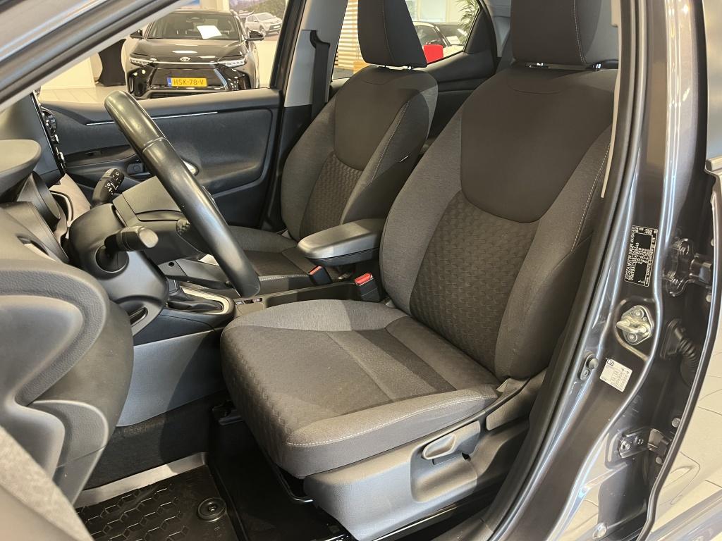 Toyota Yaris 1.5 hyb. 115 first e